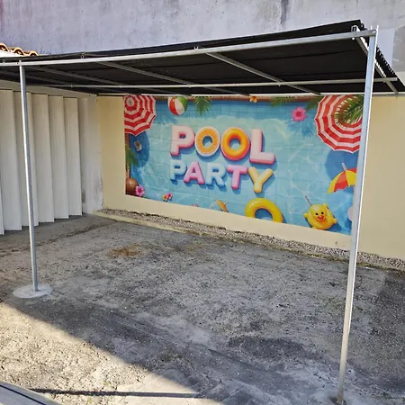 Garage Pool & Relax 招待所 *