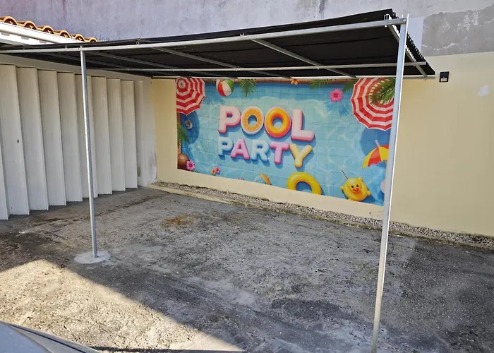 Garage Pool & Relax Konukevi *